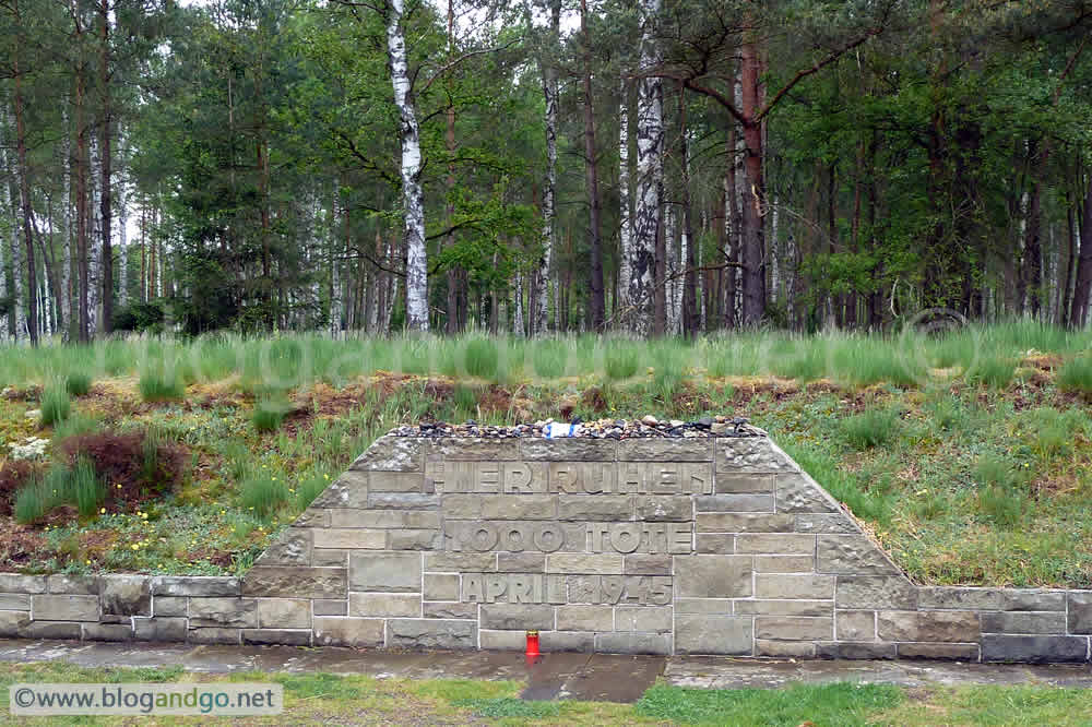 Belsen - Mass grave